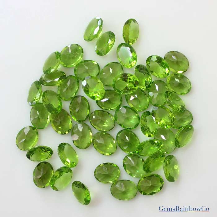 Peridot. Arizona on sale peridot. American gemstone. Faceted loose. Medium green