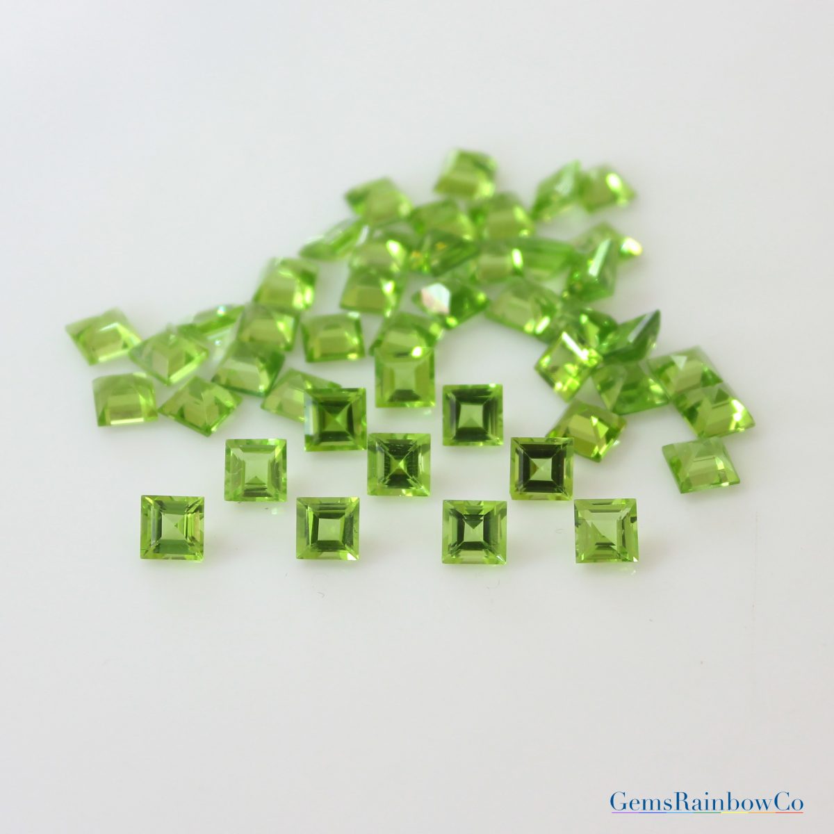 Peridot_Fac_Square_5mm_AAA_10