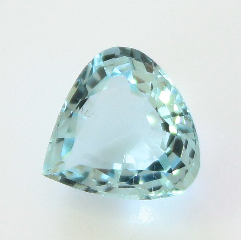 Aquamarine Heart 10mm Cut Loose gemstone | GemsRainbowCo