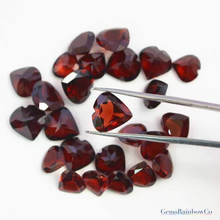 Garnet_Fac_Heart_12mm_AAA_6 Garnet Heart
