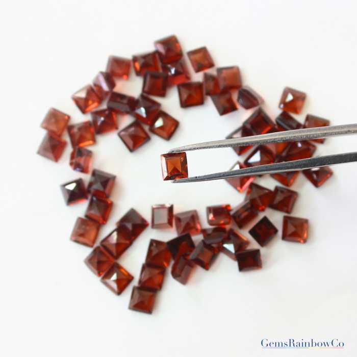 Garnet_Fac_Square_5mm_AA_5 Garnet Square